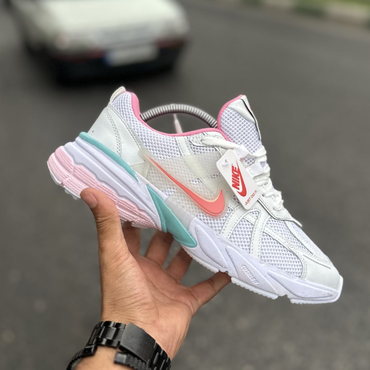 Nike v2k سفید صورتی
