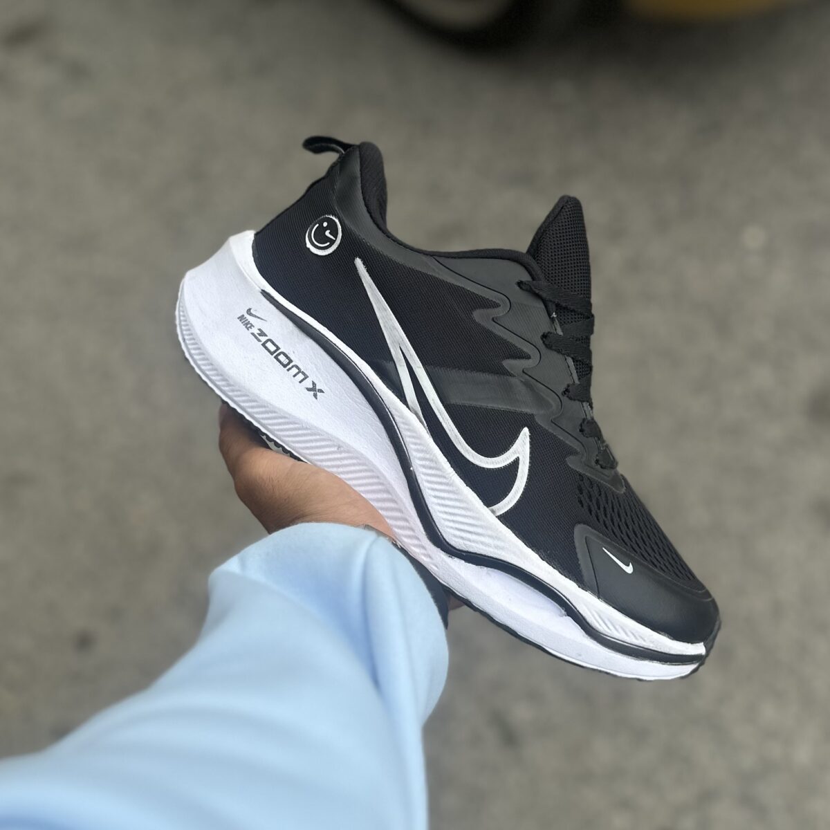 Nike zoomx طرح لبخند