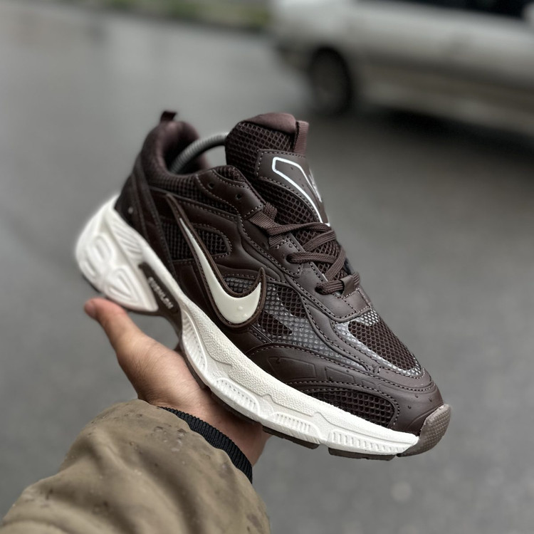 Nike v5k قهوه ای