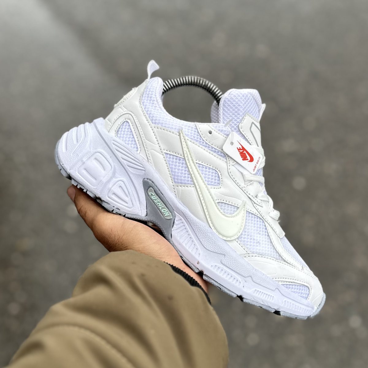 Nike v5k تمام سفید