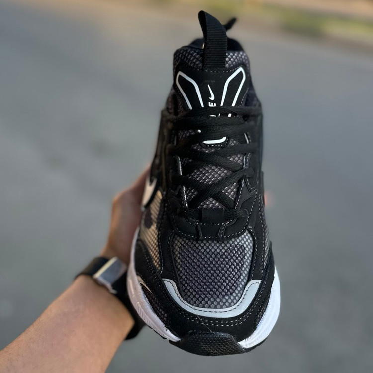 Nike v5k مشکی زیره سفیدمردانه