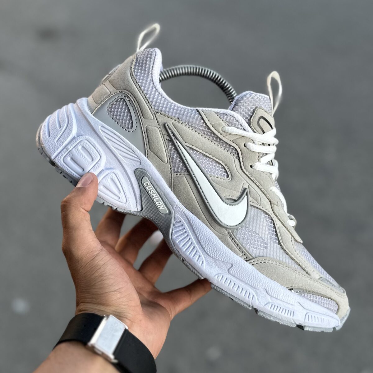 Nike v5k نخودی