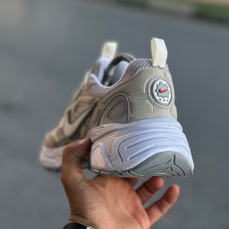 Nike v5k نخودی