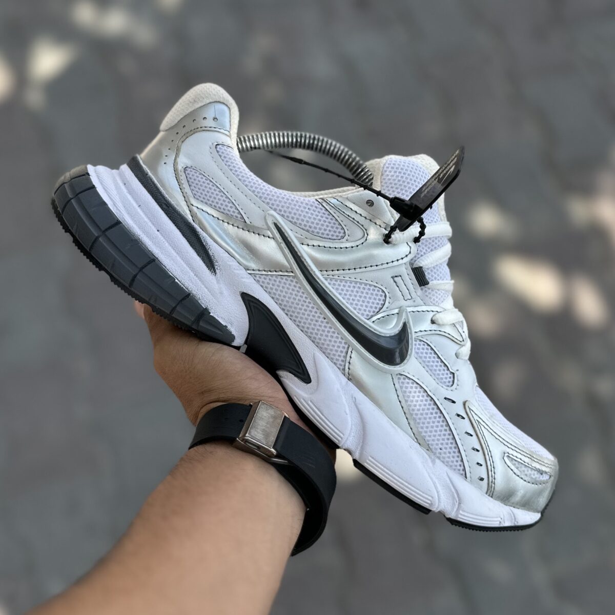 🇨🇳Nike vomero5 سفید نقره ای
