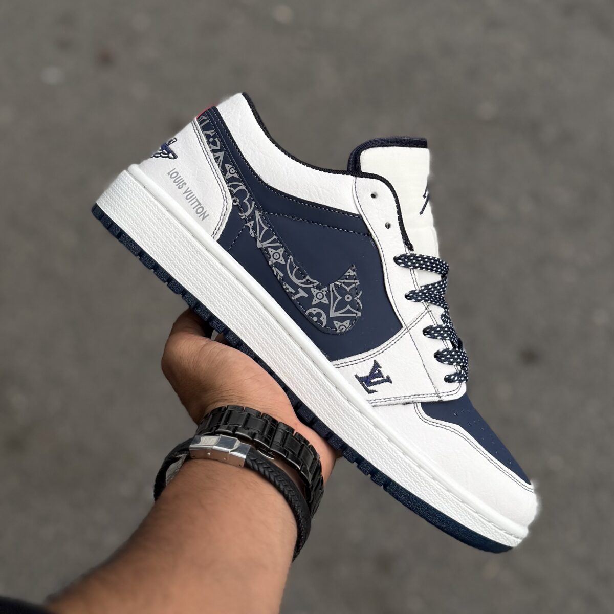 Air Jordan 1 Louis vuitton سرمه ای