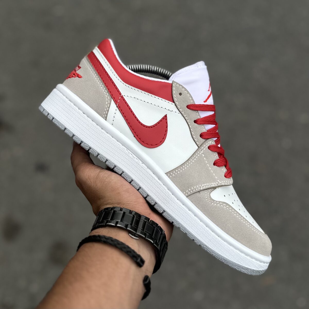 Aj1 بدون ساق سفید قرمز